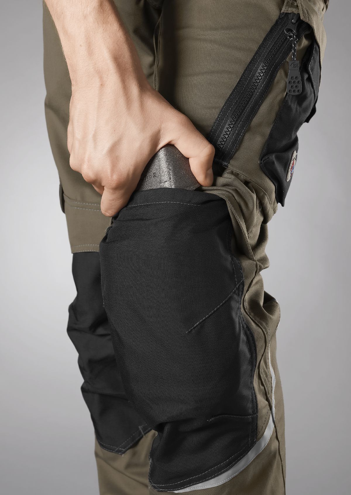 BP® Pantalon de travail léger avec genouillères noix/noir Thumbnail 3