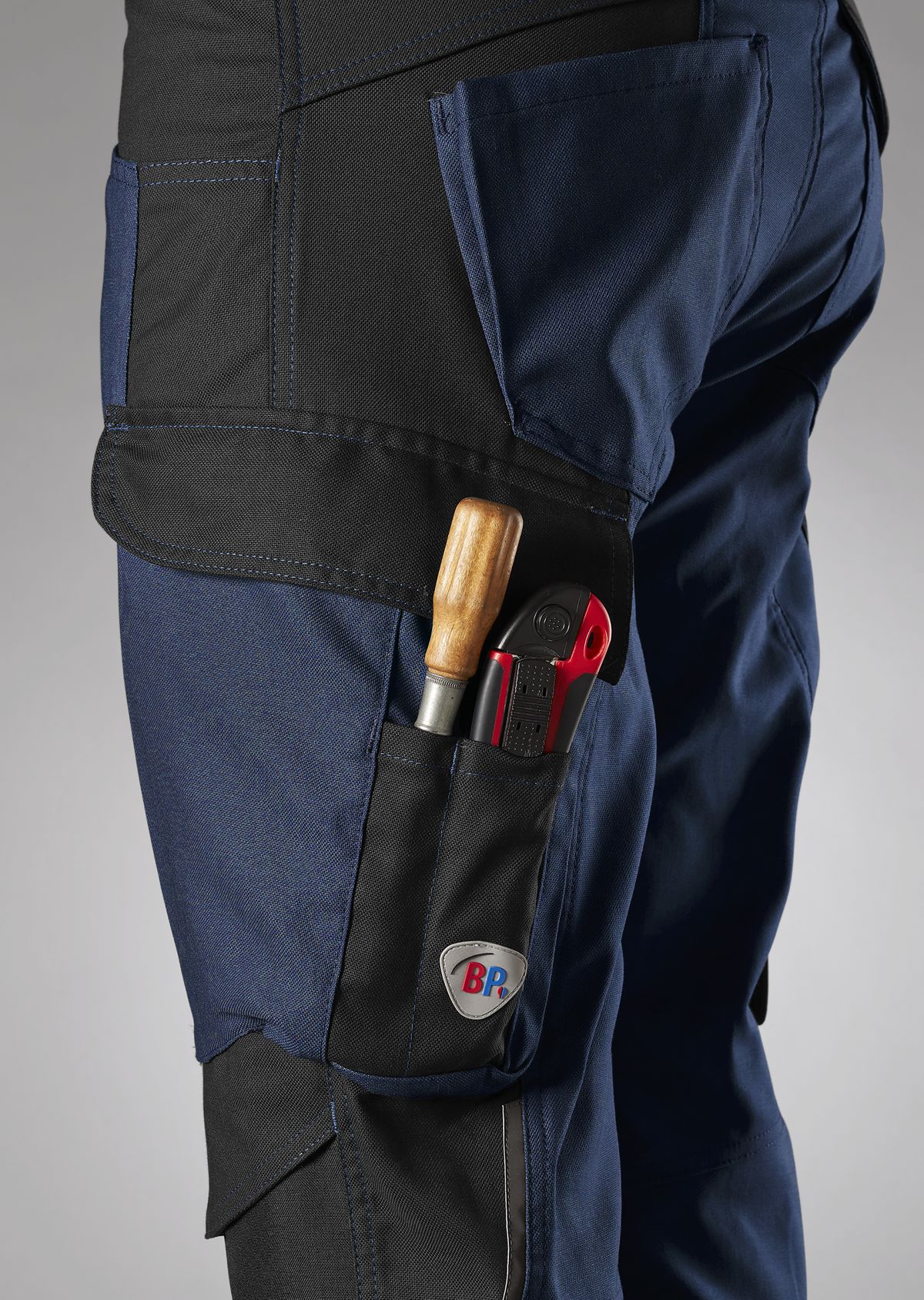 1820-565-1432 BP® Robuste Arbeitshose mit Kniepolstertaschen nachtblau/schwarz Thumbnail 2