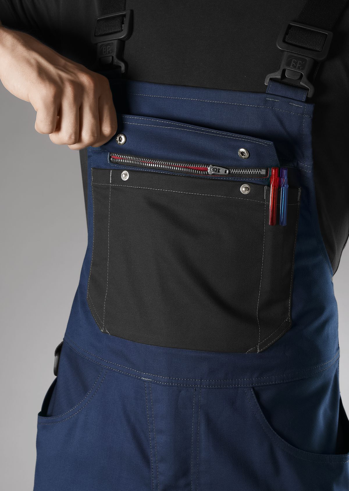 BP® Leichte Latzhose mit Kniepolstertaschen königsblau/schwarz Thumbnail 2