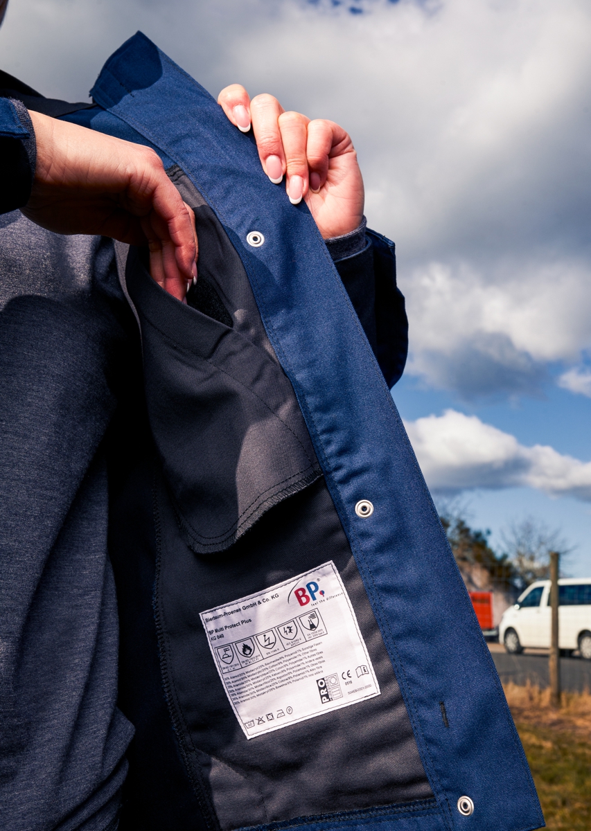 2428-581-1432 BP® Leichte Multinorm-Jacke APC1 für Damen nachtblau/schwarz Thumbnail 4