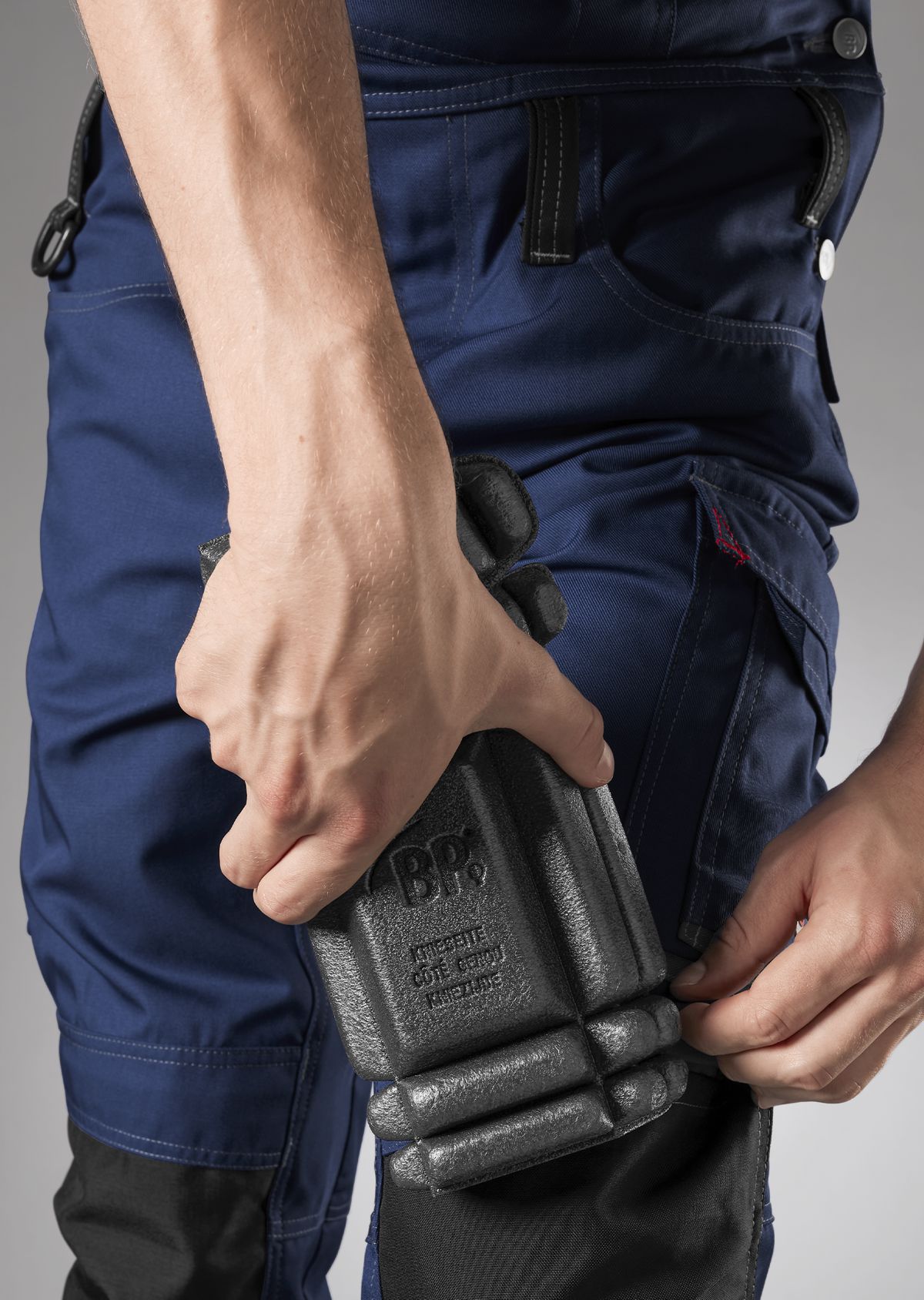 BP® Komfort-Latzhose mit Reflexelementen und Kniepolstertaschen nachtblau Thumbnail 3