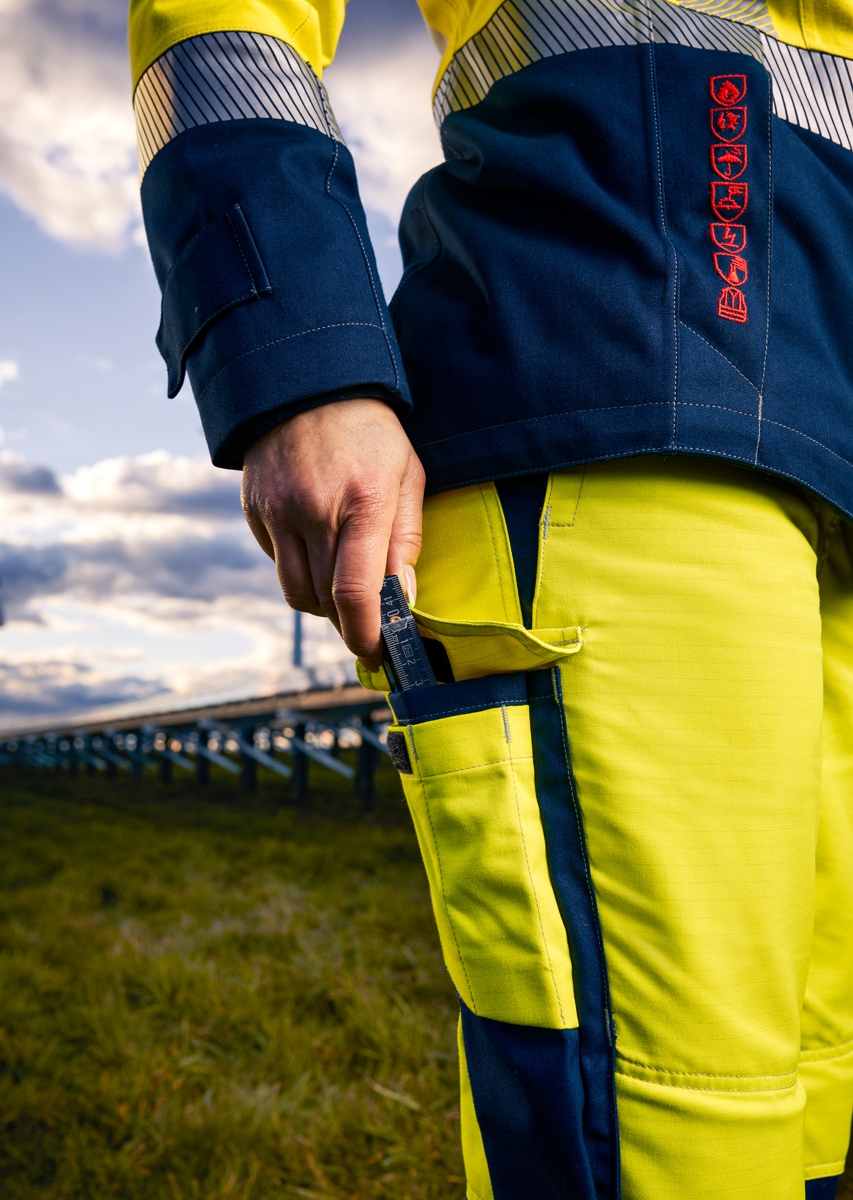 2246-590-6614 BP® Lichte multinorm-broek met hoge zichtbaarheid APC2 voor dames signaalgeel/nachtblauw Thumbnail 3