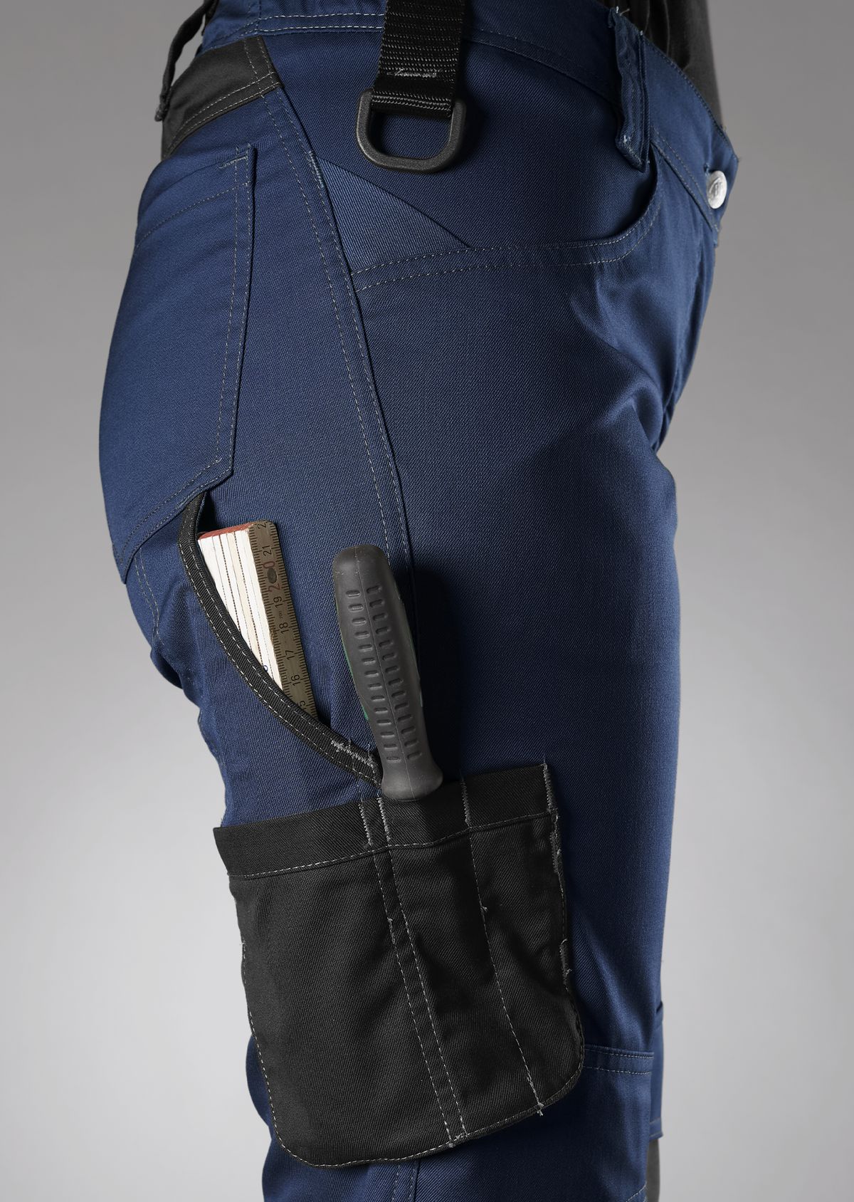 1999-570-1432 BP® Women’s lightweight work trousers with knee pad pockets night blue/black Thumbnail 3