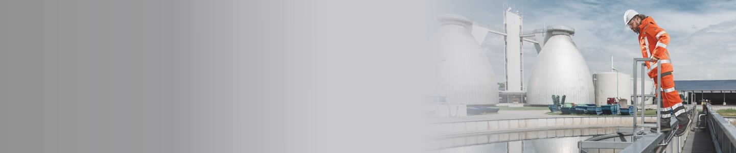 Banner met man in BP® beschermende kleding (PBM).