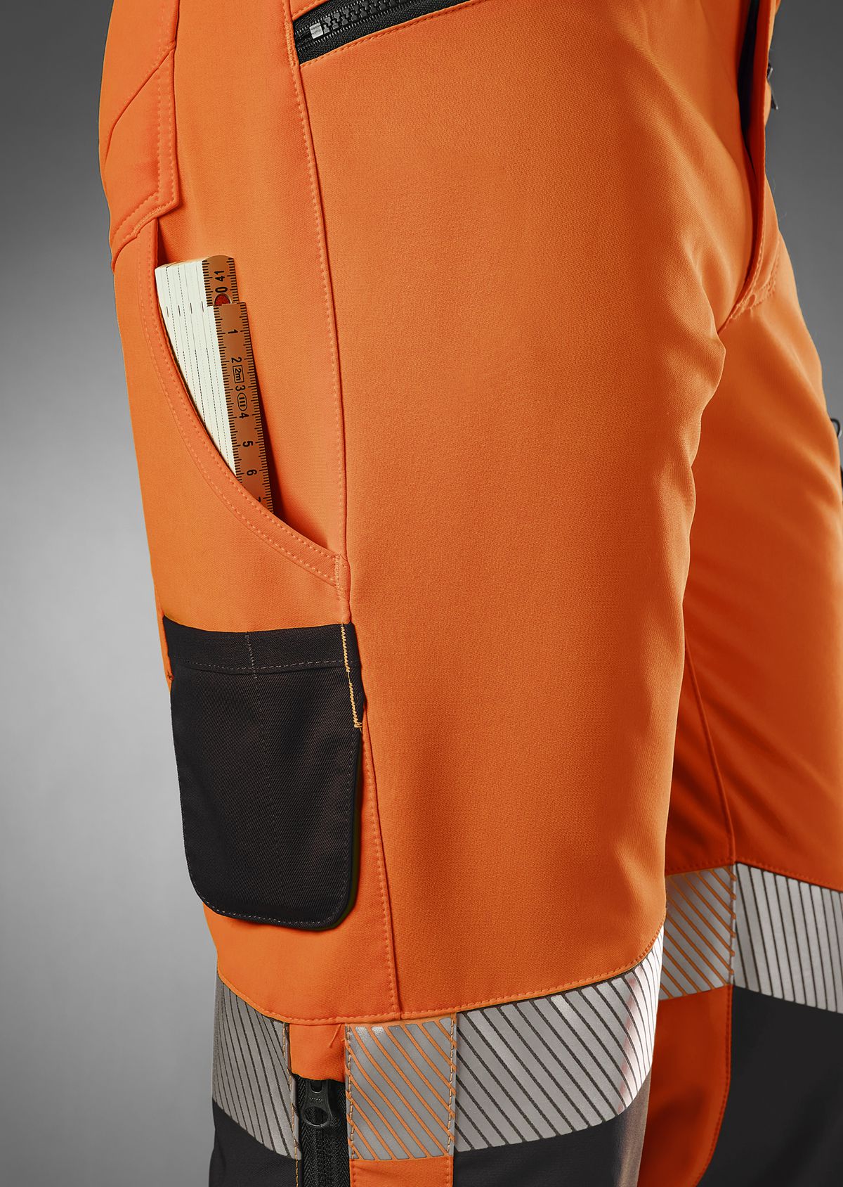 2044-883-6556_BP® Superstretch-broek met hoge zichtbaarheid en kniezakken_signaaloranje/antraciet_afbeelding 3