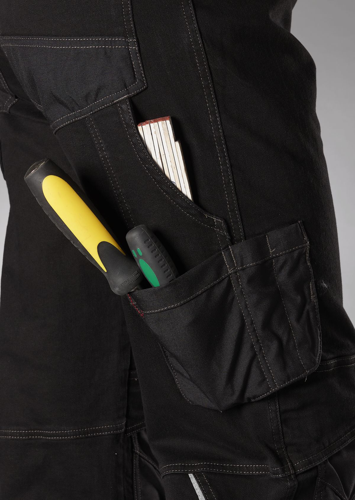 BP® Jean worker avec genouillères noir délavé Thumbnail 5