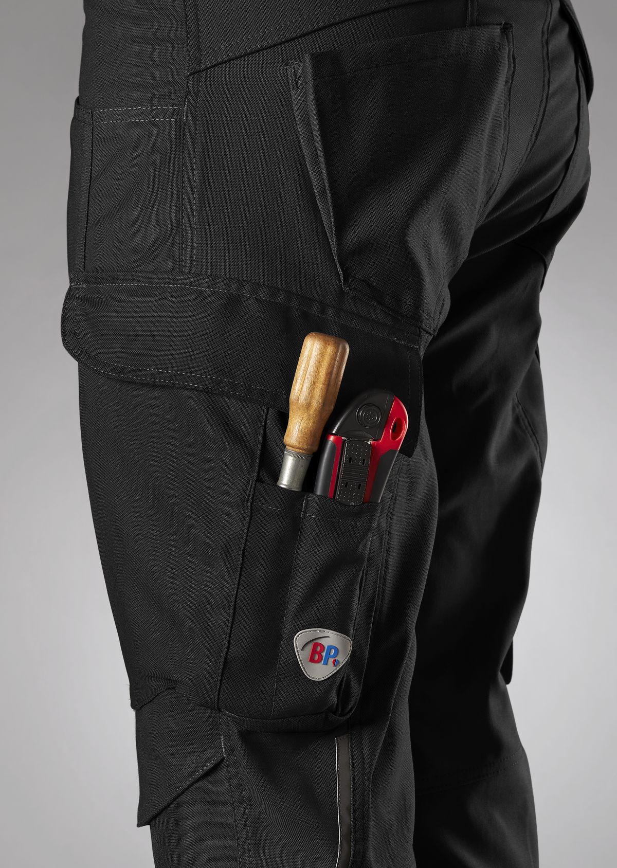 1820-565-0032_BP® Robust work trousers with knee pad pockets_black_Image 3