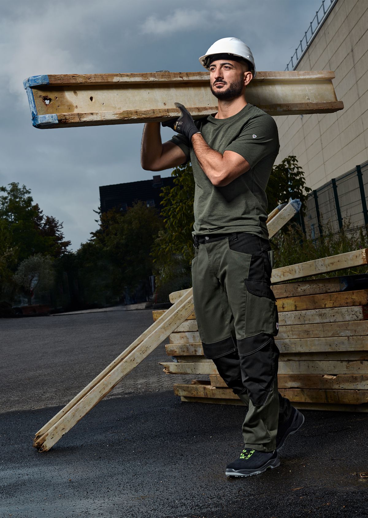 1820-565-7332_BP® Robust work trousers with knee pad pockets_olive/black_Image 3