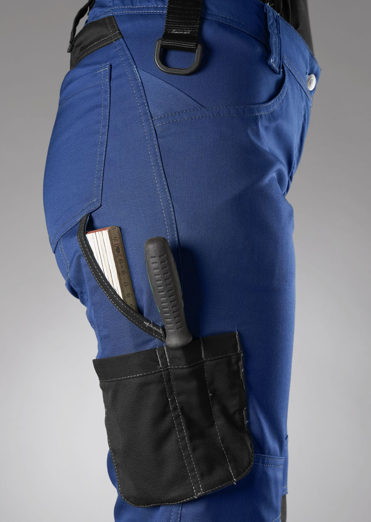 1999-570-1332 BP® Women’s lightweight work trousers with knee pad pockets royal blue/black Thumbnail 3