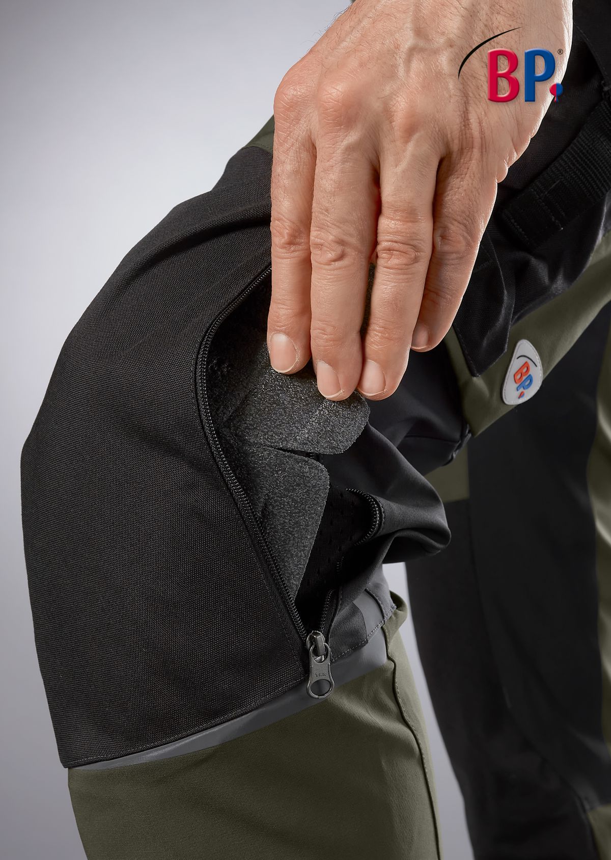 1861-620-7332_BP® Superstretch-werkbroek met kniezakken_olijf/zwart_afbeelding 5