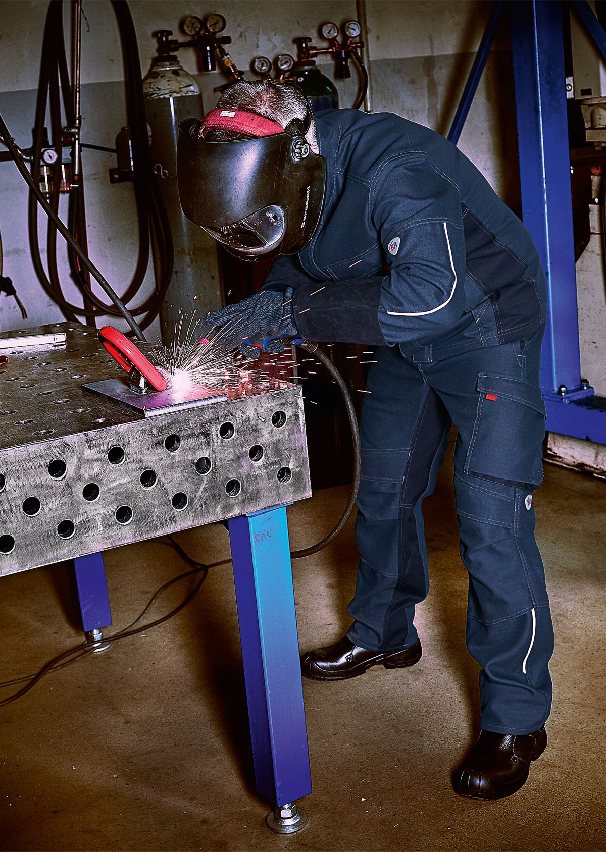 2610-835-5632 BP® Comfortabele lasbroek met APC1 antraciet/zwart Thumbnail 3